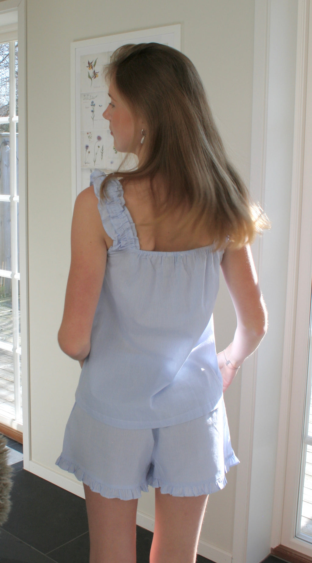 Randig pyjamas med volanger